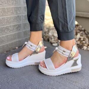 Nero Giardini E219045D Platform Wedge Sandal in Bianco